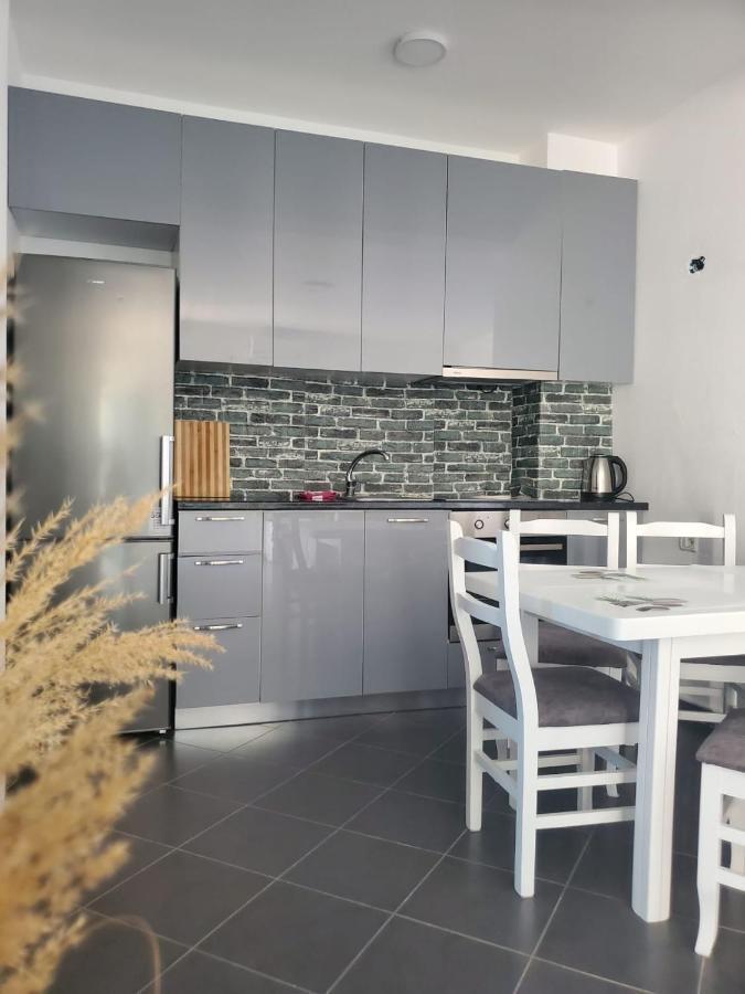 Apartments Big Family Дуррес Экстерьер фото