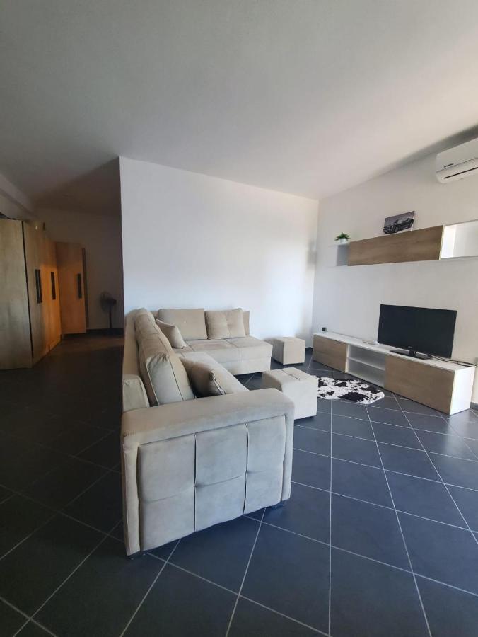 Apartments Big Family Дуррес Экстерьер фото
